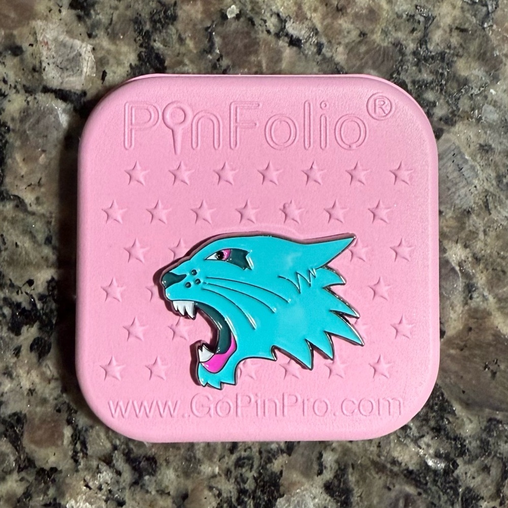 Disney+ VIDCON 2025 Mystery Throwback Pin High School Musical - Wildcats